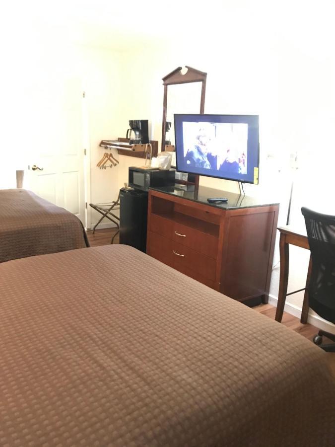 Carry On Inn & Suites LaFayette Bagian luar foto